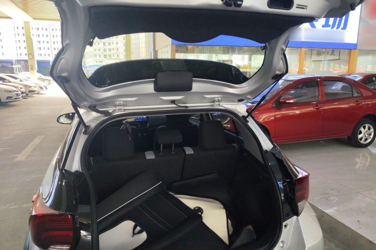 Used Toyota YARiS L Zhi Xuan 2022 X-Trail 1.5L CVT Leading PLUS Edition
