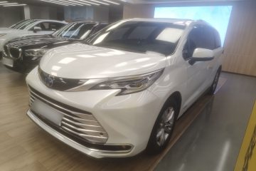 Used Toyota Sienna 2021 2.5L Hybrid Platinum Edition
