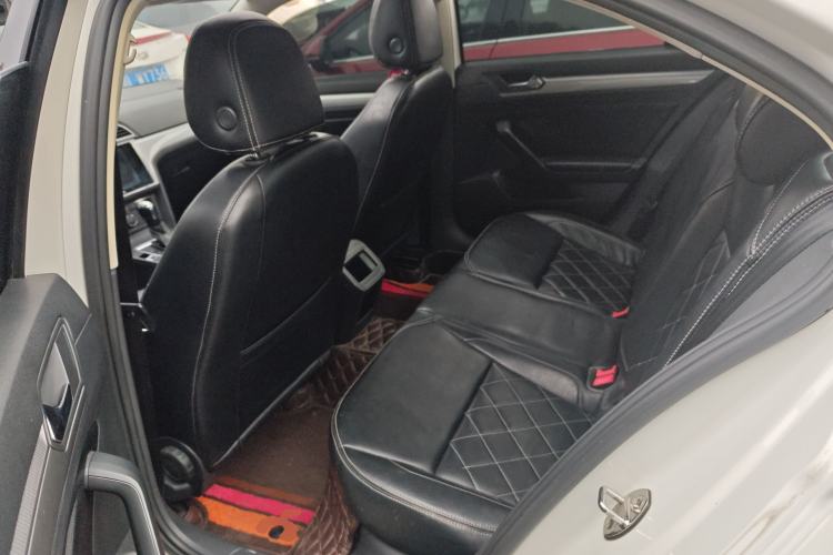 Used Volkswagen Lamando 2017 230TSI DSG Fashion Edition
