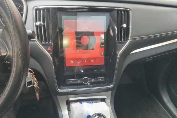 Used Roewe RX5 2019 20T Two-Wheel Drive Manual 4G Connect Platinum Edition
