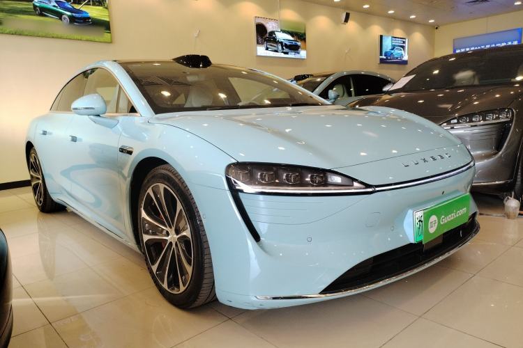 Used Hima Luxeed S7 2025 785 km Ultra
