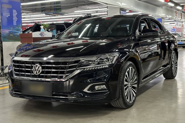 Used Volkswagen Passat 2020 330TSI Luxury Edition China VI
