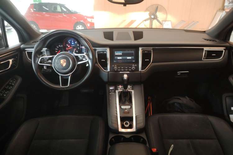 Used Porsche Macan 2017 Macan 2.0T
