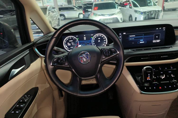 Used Buick GL8 2022 ES Landtrek 653T Luxury Edition