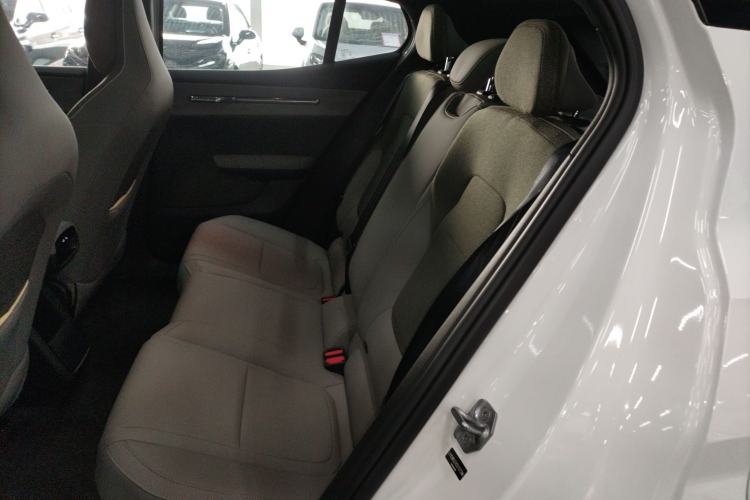 Used Volvo EX30 2025 Rear-Drive Long-Range Plus Model