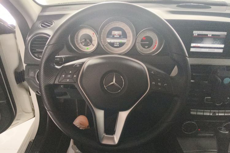 Used Mercedes-Benz C-Class 2011 C 200 Fashion Travel Edition