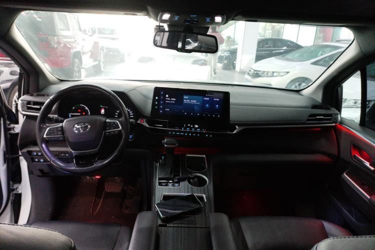 Used Toyota Sienna 2021 2.5L Hybrid Premium Edition