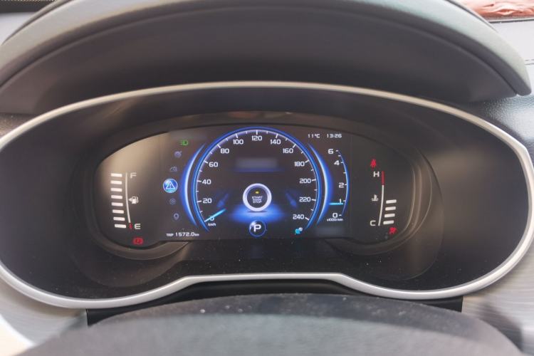 Used Geely Auto Emgrand X7 Sport 2020 1.8TD DCT Two-Wheel Drive Smart Connect 4G-Enabled Version
