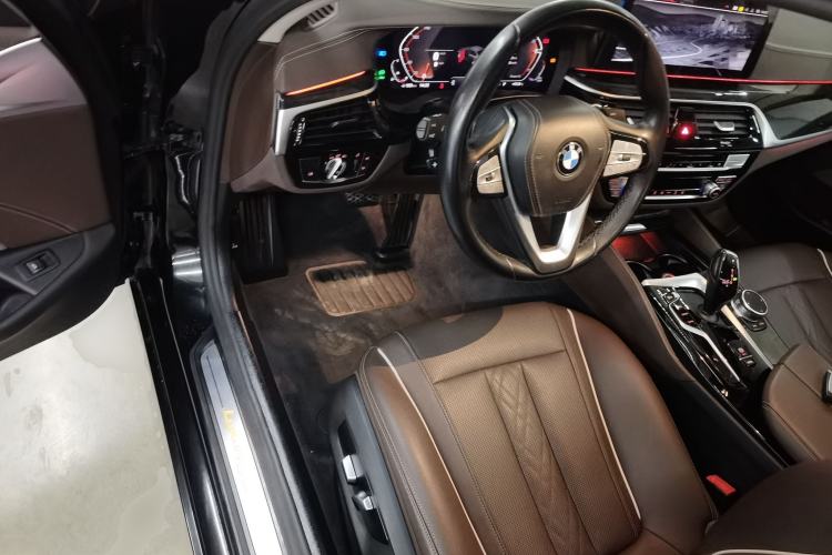 Used BMW 5 Series 2022 Second Facelift 525Li Luxury Package
