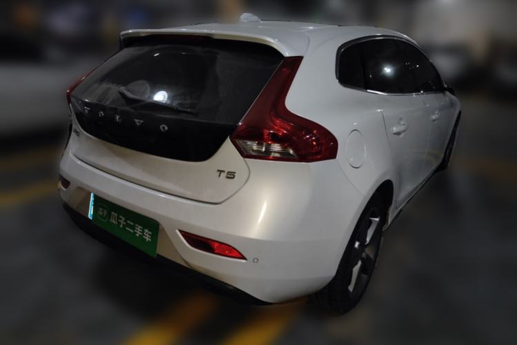 Used Volvo V40 2013 T5 Prestige Edition