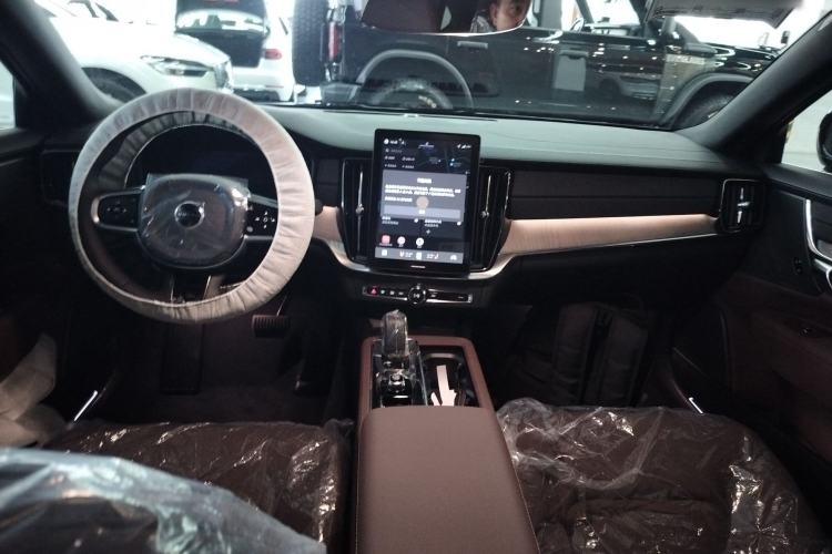 Used Volvo S90 2026 B5 Zhiyi Luxury Edition
