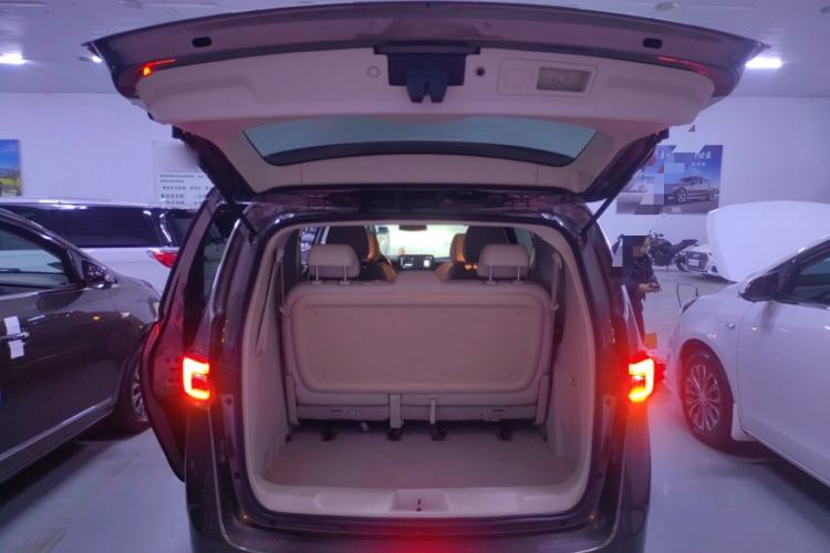 Used Buick GL8 2022 Land Business Class 652T Luxury Model
