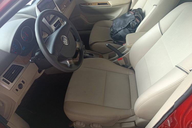 Used Buick Excelle 2015 1.5L Automatic Classic Model
