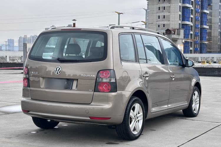 Used Volkswagen Touran 2015 1.4T DSG Comfort Edition 5 Seats