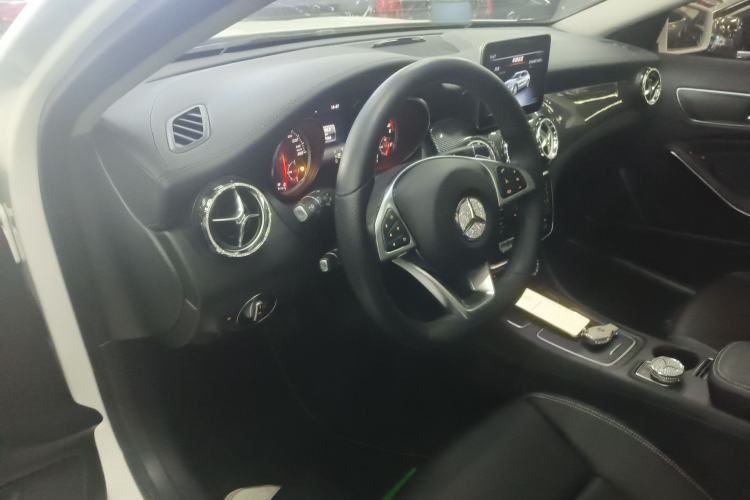 Used Mercedes-Benz GLA 2019 GLA 200 Fashion Model
