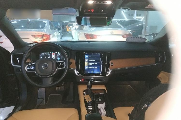 Used Volvo S90 2018 T5 Zhiya Edition
