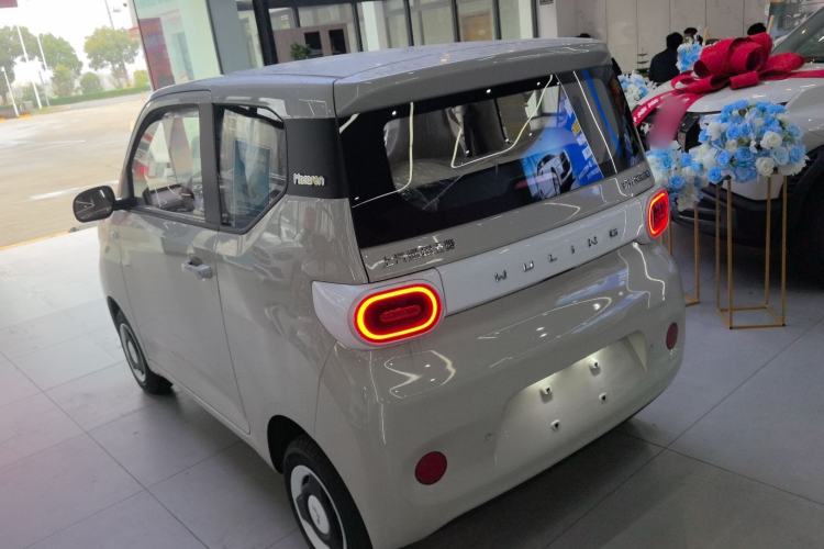 Used Wuling Hongguang MINIEV 2024 3rd Generation 215km Youth Edition

