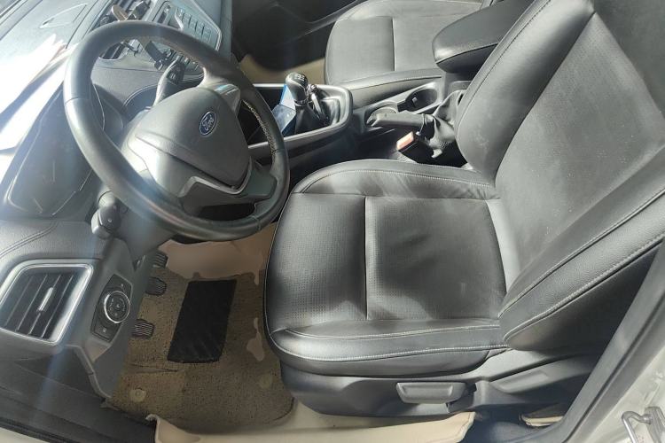 Used Ford Escort 2015 1.5L Manual Fashion Edition
