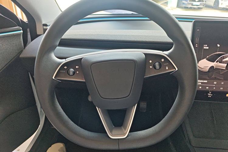 Used Tesla Model 3 2023 Rear-Wheel-Drive Version
