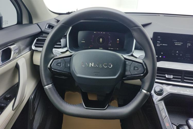 Used Lynk & Co 06 EM-P 2022 PHEV 84 km Range Pro Version
