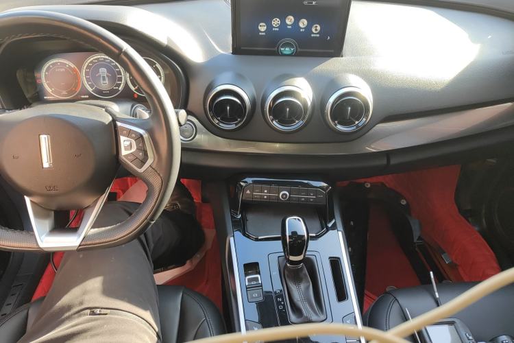 Used Wey VV7 2017 2.0T Ultra-Luxury Version
