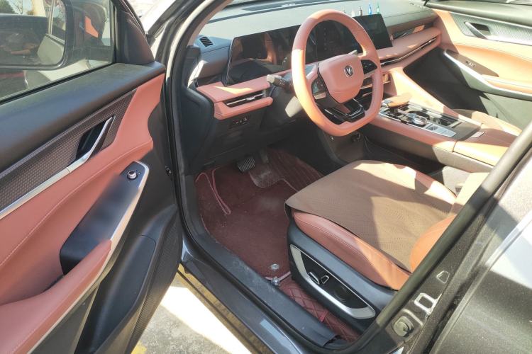 Used Changan CS75 PLUS 2023 3rd Generation 1.5T Automatic Prestige Model
