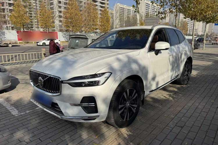 Used Volvo XC60 2023 B5 4x4 Smart Luxury Edition