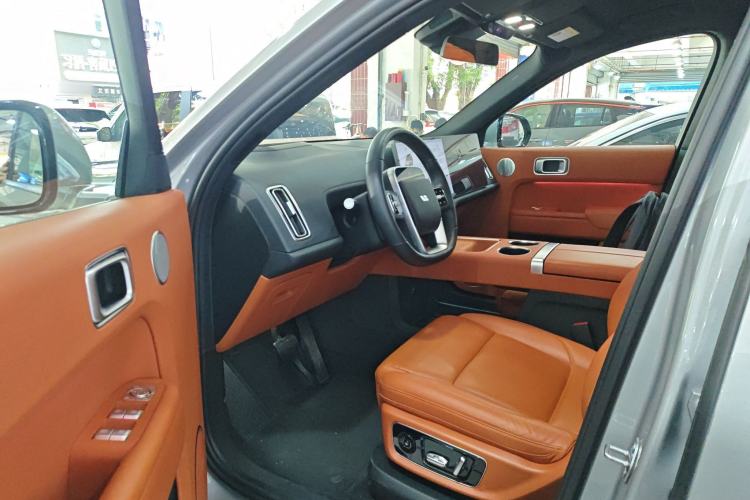 Used Li Auto L8 2023 Air model
