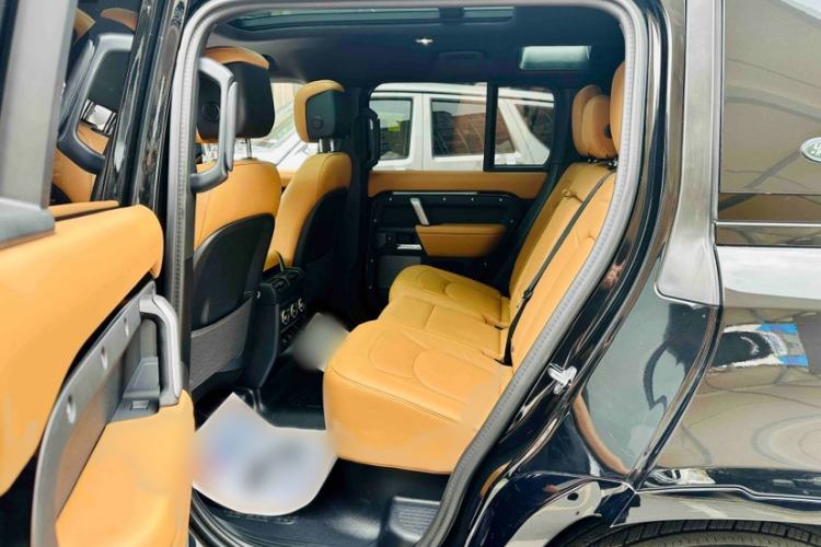 Used Land Rover Defender 2024 110 5.0T V8
