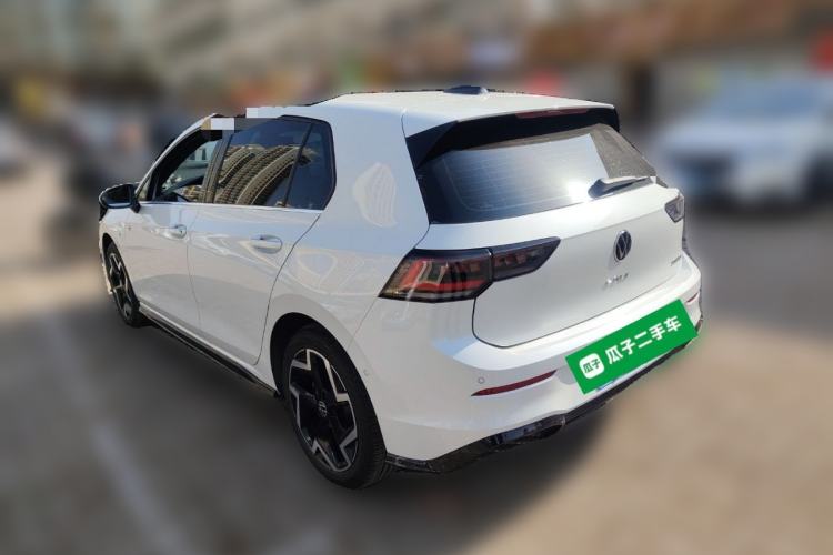 Used Volkswagen Golf 2025 300TSI R-Line
