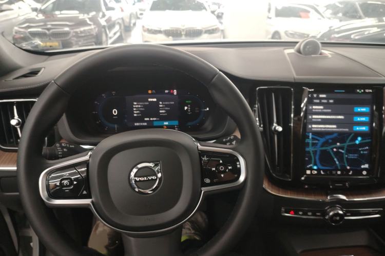 Used Volvo XC60 New Energy 2024 T8 Plug-in Hybrid Long-Range All-Wheel Drive Smart Luxury Edition