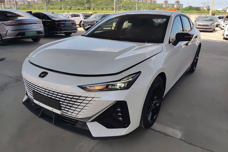 Used Changan UNI-V 2024 1.5T High-Energy Version
