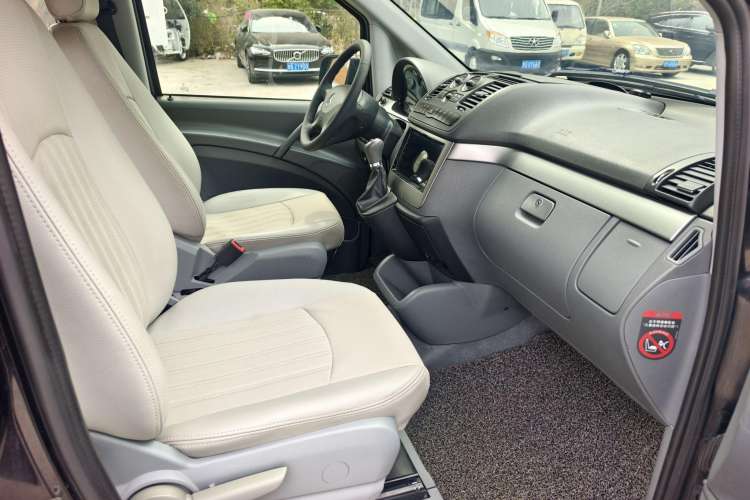 Used Mercedes-Benz Vito 2013 3.0L Elite Edition