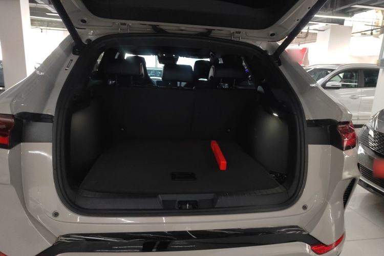 Used BYD Song PLUS New Energy 2023 Champion Edition EV 520KM Flagship Model
