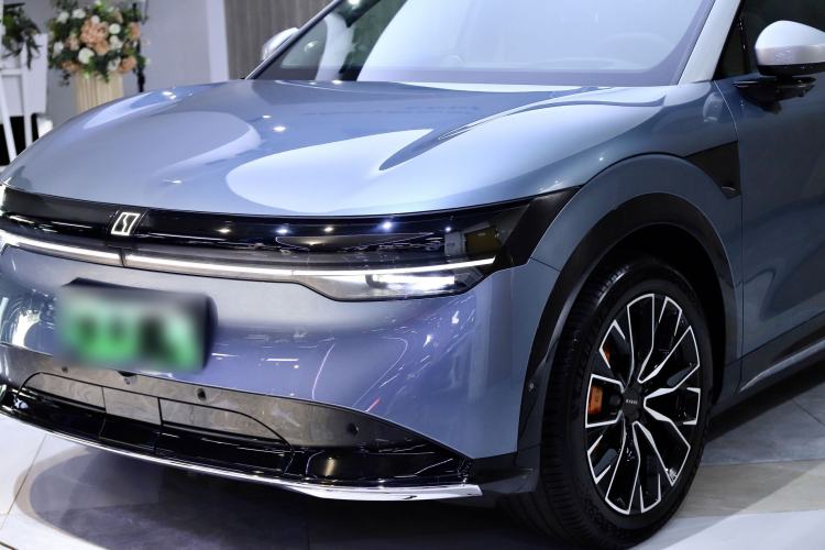 Used Zeekr 7X 2025 100 kWh Long-Range Rear-Wheel Drive with Intelligent Driving Features
