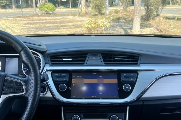 Used Geely Auto Emgrand GL 2017 1.8L Manual Elite Model
