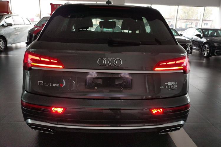 Used Audi Q5L 2022 40T Fashionable and Dynamic Model
