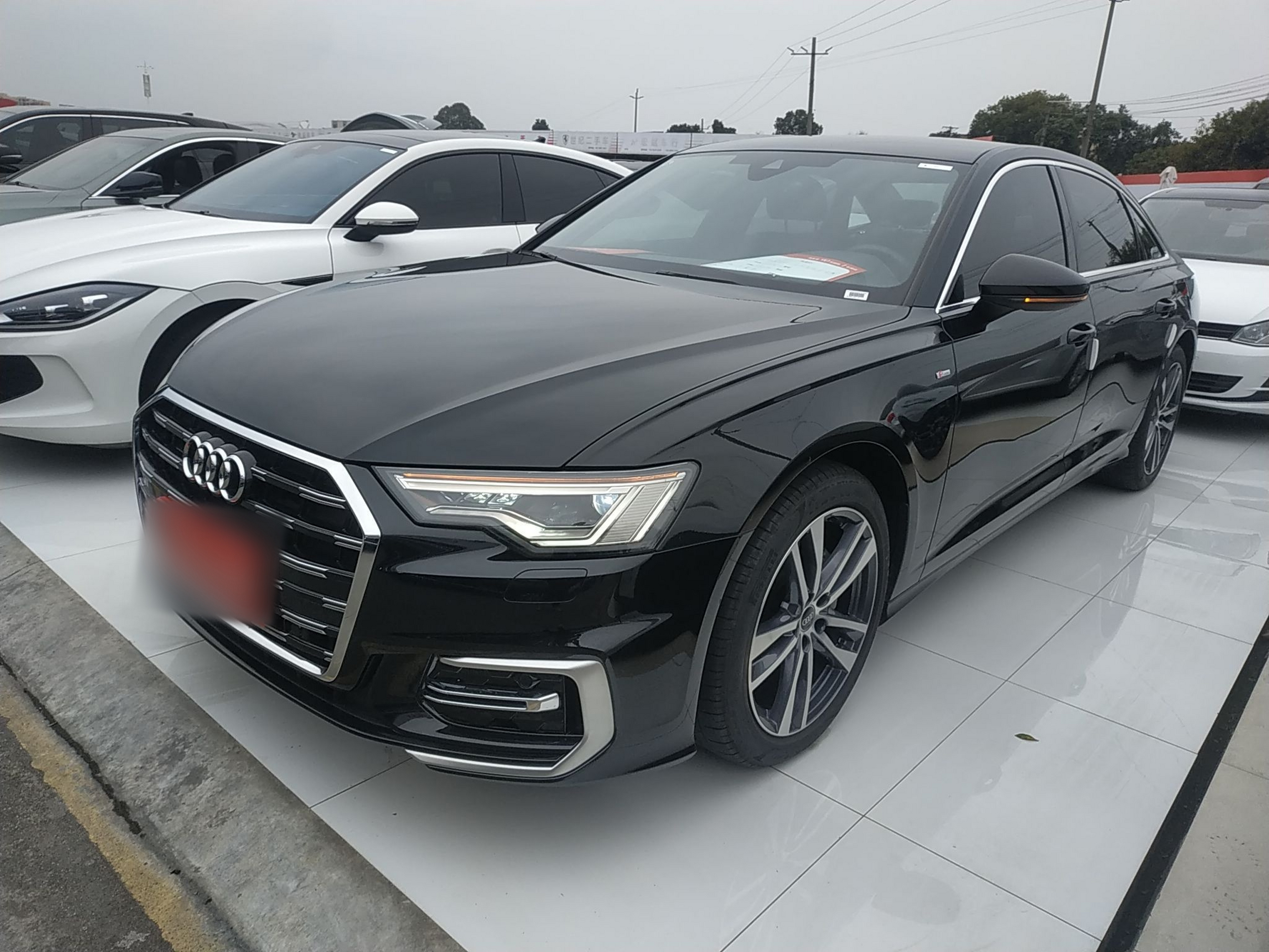 Под передней частью автомобиля