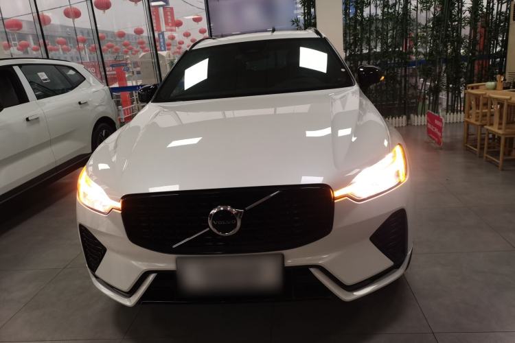 Used Volvo XC60 2022 B5 4x4 Zhiyi Sport Edition