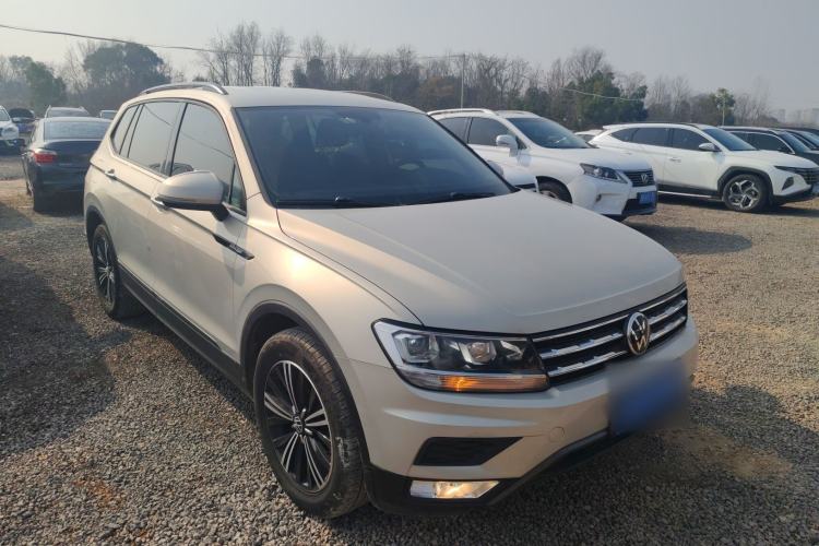 Used Volkswagen Tiguan L 2021 280TSI Automatic Two-Wheel Drive Smart Edition
