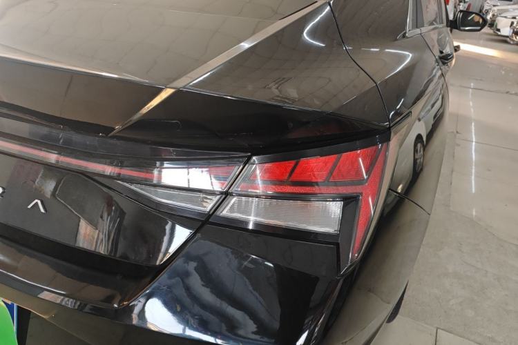 Used Hyundai Elantra 2021 1.5L CVT LUX Prestige Edition
