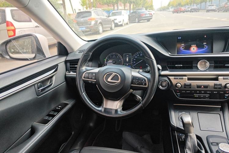 Used Lexus ES 2015 200 Elite Edition
