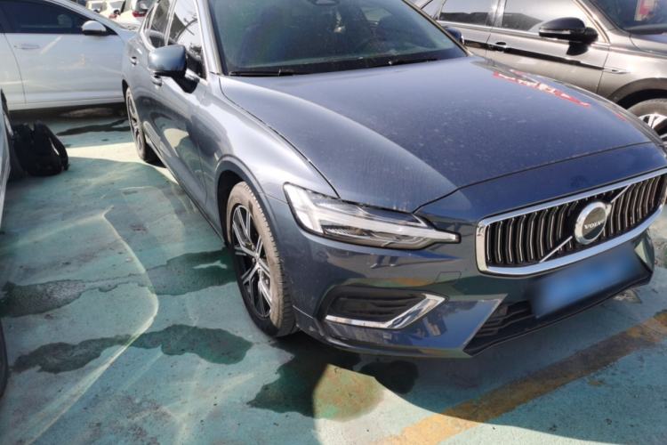 Used Volvo S60 2023 B4 Zhiyi Luxury Edition
