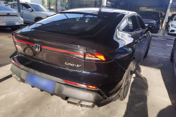 Used Changan UNI-V 2024 1.5T Prestige Sport Edition
