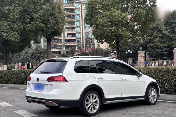 Used Volkswagen Golf 2019 1.8TSI Travel Edition