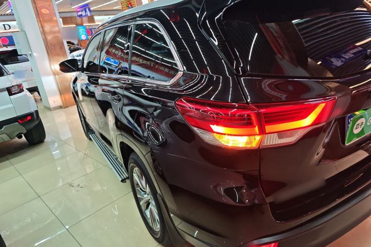 Used Toyota Highlander 2018 2.0T Four-Wheel Drive Elite Edition 7 Seats China VI Standard
