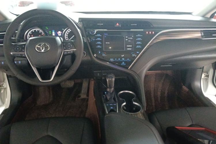 Used Toyota Camry 2018 2.5G Luxury Edition
