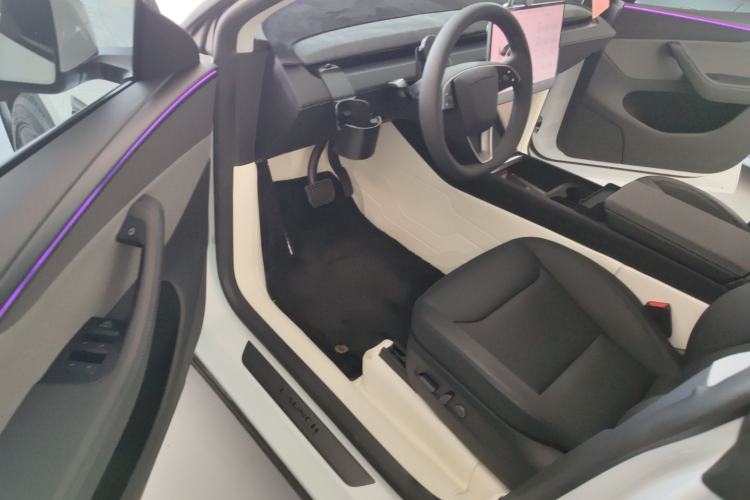 Used Tesla Model Y 2025 Rear-Wheel Drive First Edition