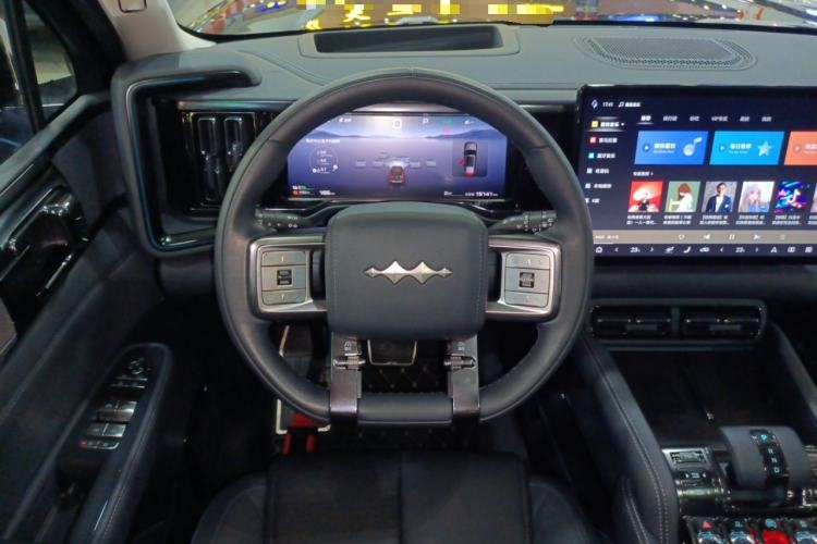 Used Formula Leopard Leopard 5 2023 Navigator Edition
