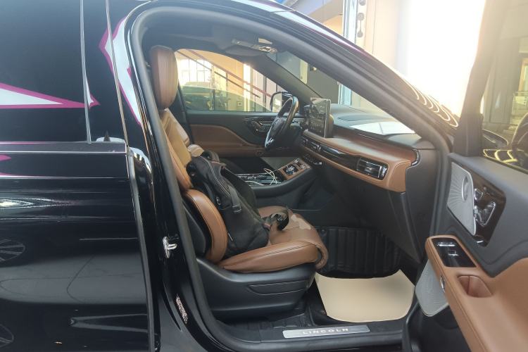 Used Lincoln Aviator 2020 3.0T V6 All-Wheel Drive Executive Version
